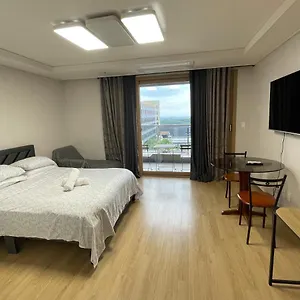 Spacious Luxury W/ Kitchen Beside Hilton Clark D'heights Aparthotel