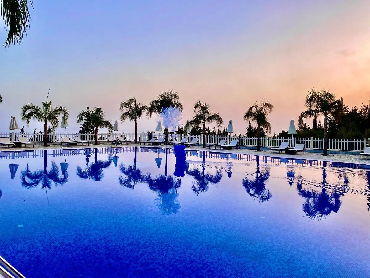 Elysium Hotel Dhërmi 5*,