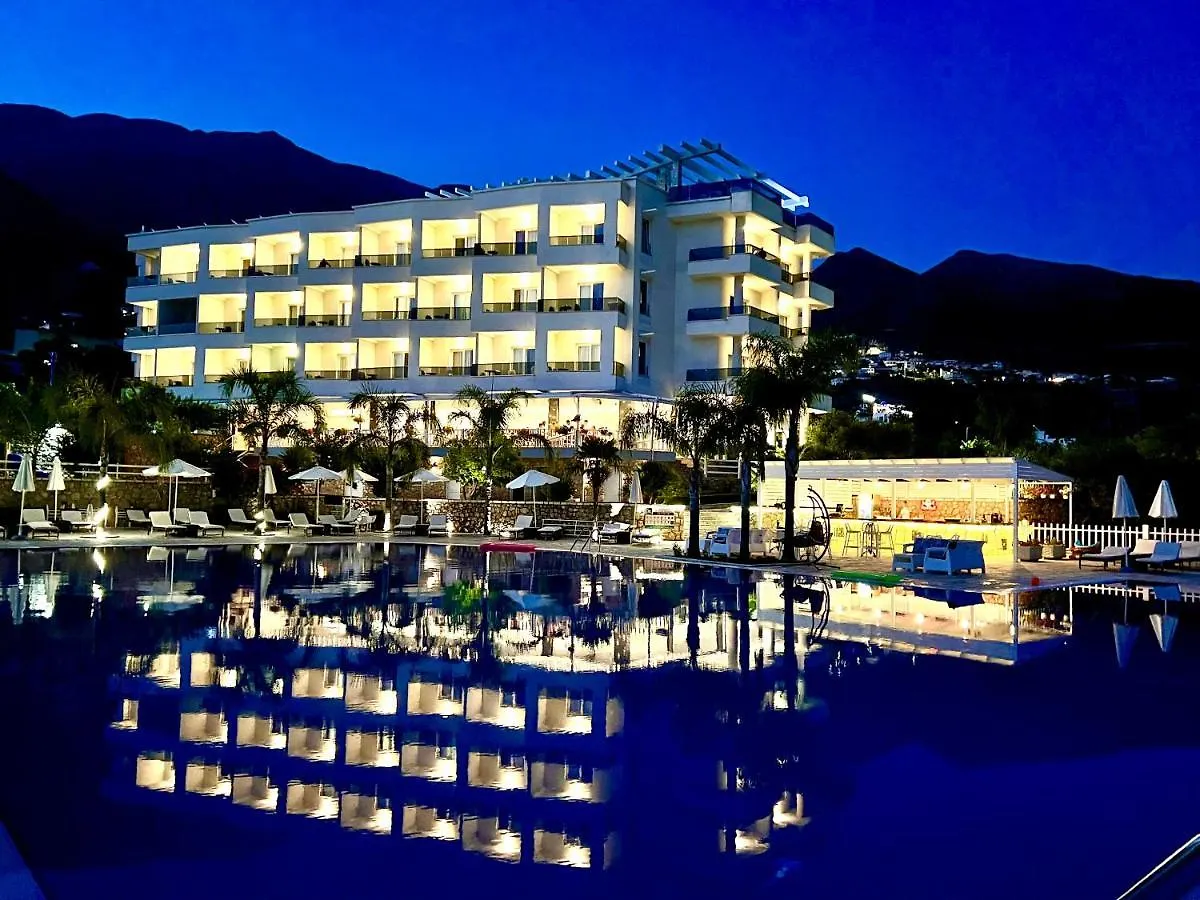 Elysium Hotel Dhërmi 5*,