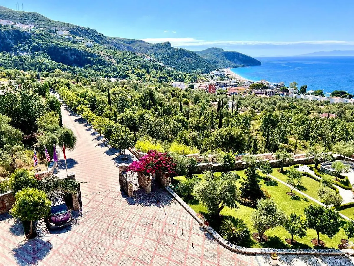 Elysium Hotel Dhërmi 5*,